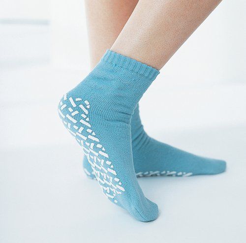 Medline Slippers, 1 Size Fits Most, Blu, Case of 48 Pairs