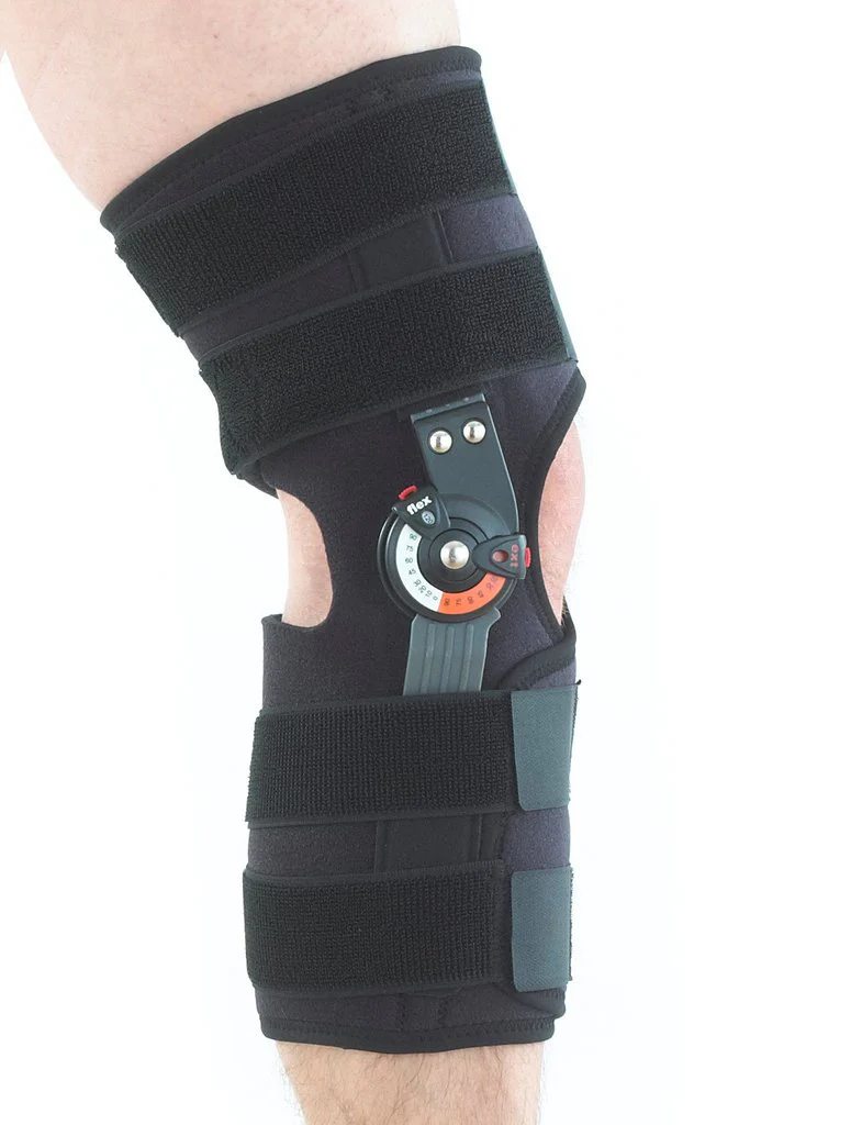 Neo G 898 Adjusta Fit Hinged Knee Support, 1 Each - Image 2
